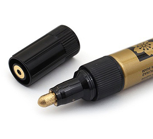 Sakura Pen-Touch Medium Marker 2,0mm Gold