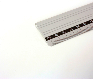 Leniar Linijka okucie stalowe 60cm seria X